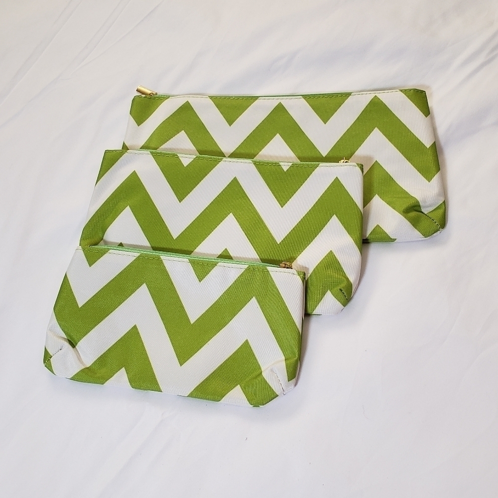 3 Zippered Makeup Toiletries Bag White Lime Green Chevron Pattern Like New